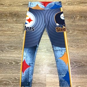 NFL Pittsburgh Steelers women’s yoga stretch pants.